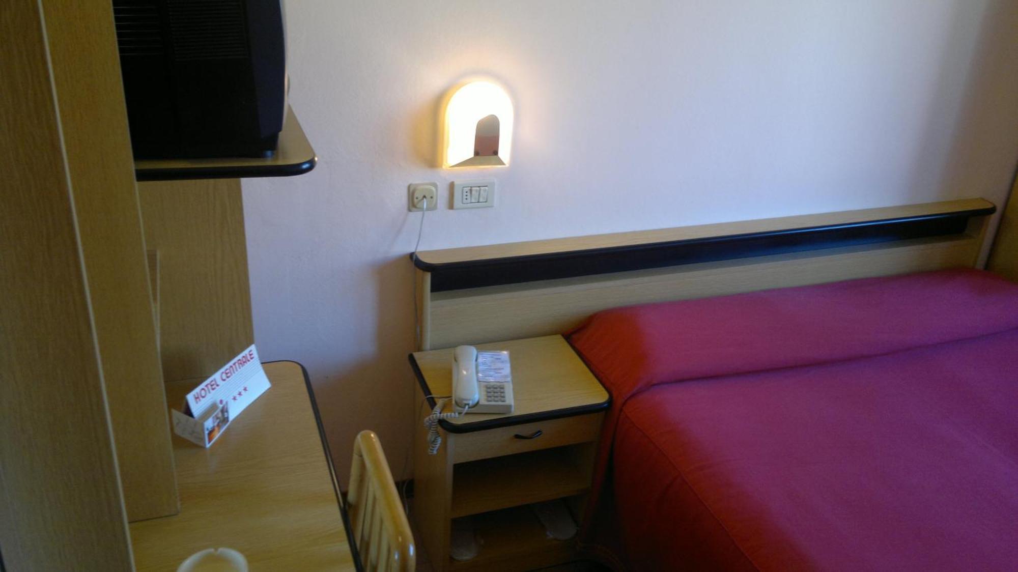 Hotel Centrale Argenta Luaran gambar