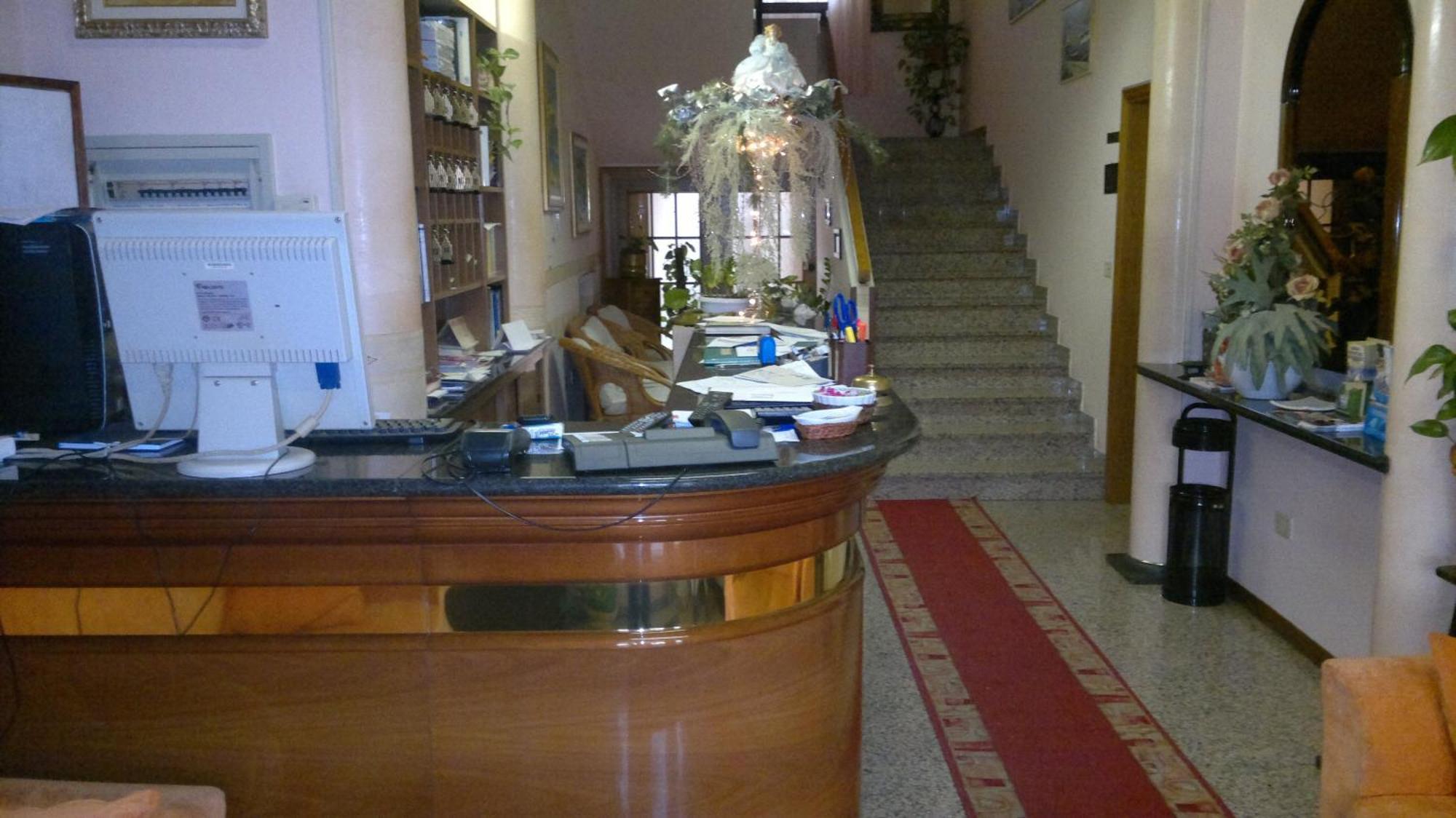 Hotel Centrale Argenta Luaran gambar